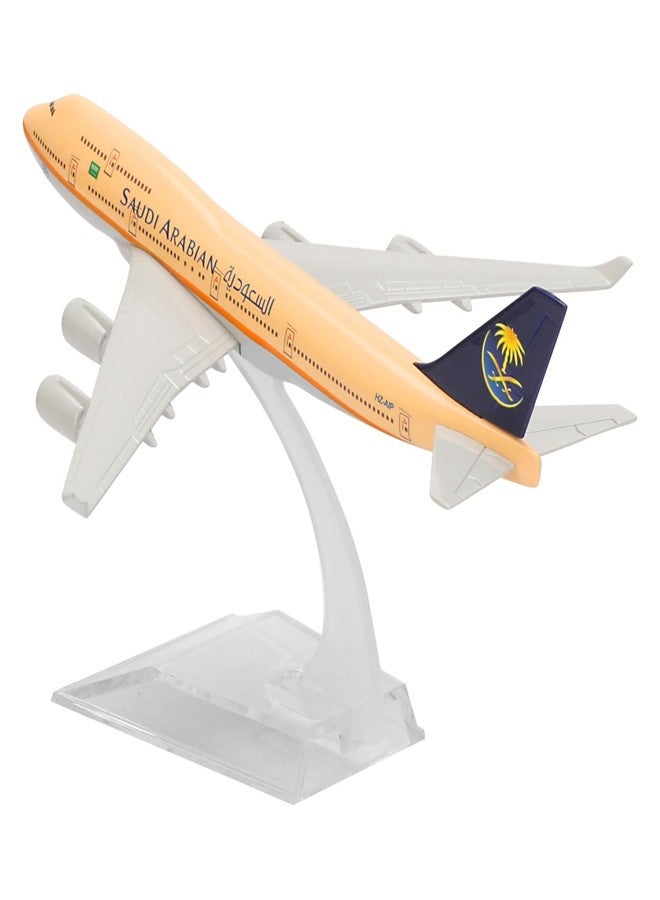 ARTVARKO Aeroplane Saudi Arabian Airlines Scale Model Die Cast Metal Boeing 777 Aircraft Highly Detailed Replica Gift for Aviation Enthusiasts Multicolor 16 CM - Image 5